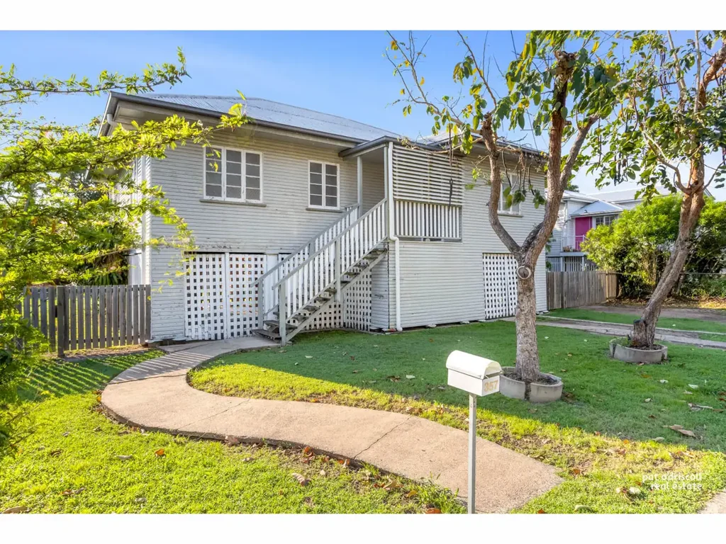 SPACIOUS HIGH-SET IN A PRIME LOCATION