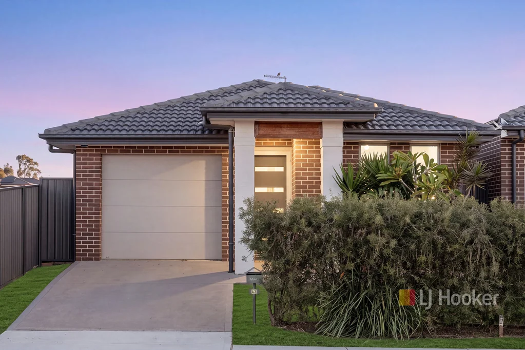 Riverstone 4Moenga Contemporary Family Home in the Heart of Grantham Farm