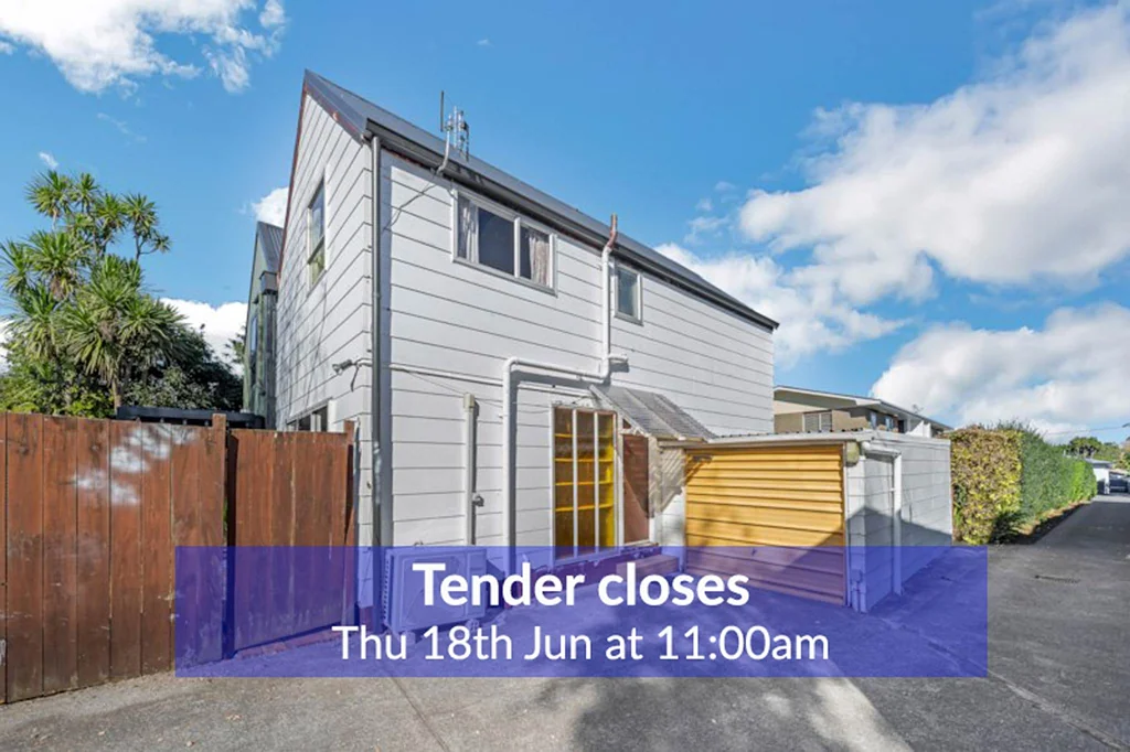 Mount Albert 3ਬੈੱਡਰੂਮ Do-Up Opportunity in Prime Mt Albert