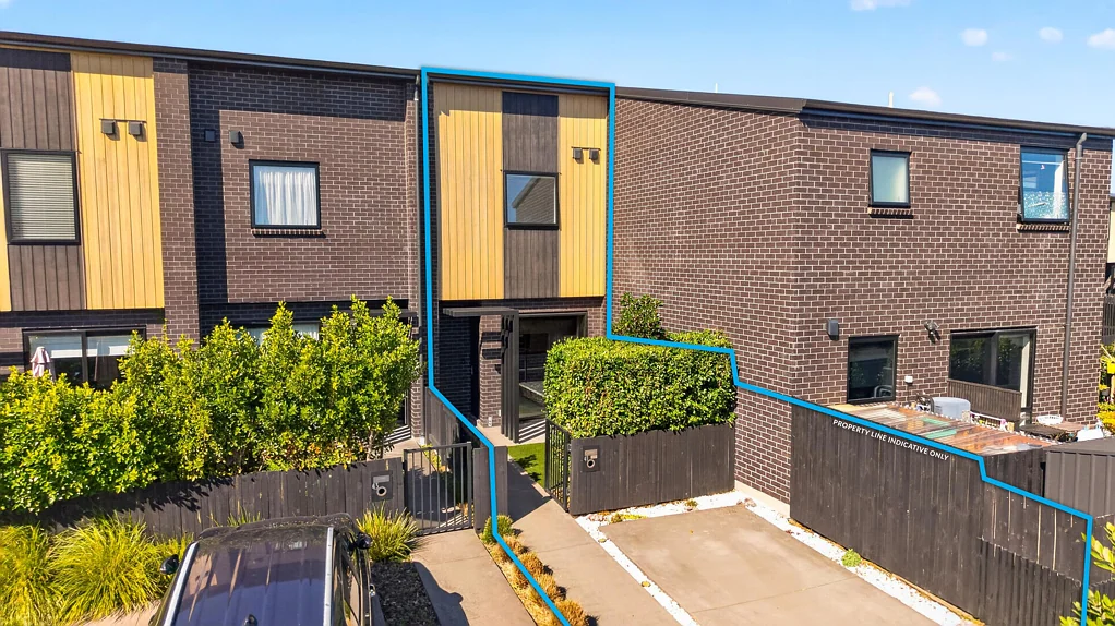Hobsonville 2房  Exceptional Jalcon Townhouse - Dual Outdoor Zones!