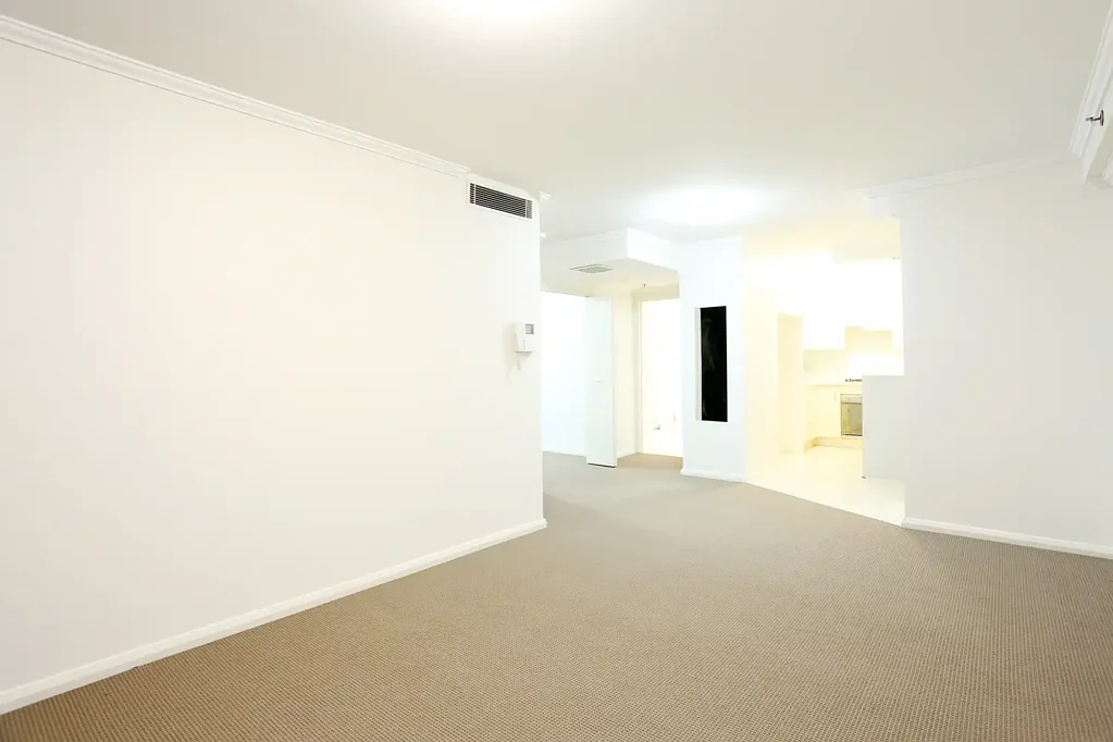 Oversized One Bedroom Apartment With Study