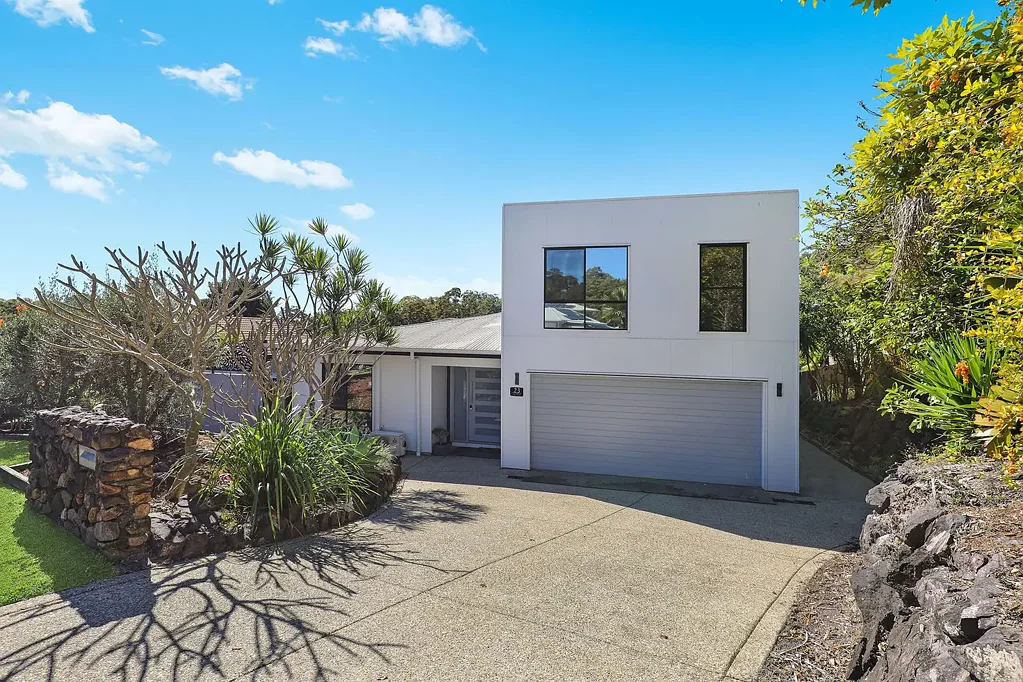 Buderim 5 Bedroom Spacious Family Entertainer in Sought-After Buderim Location