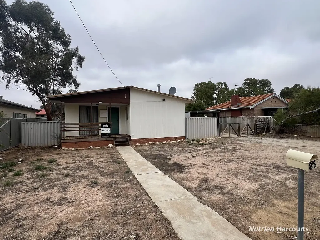 85 Cunningham Street, Merredin, WA 6415