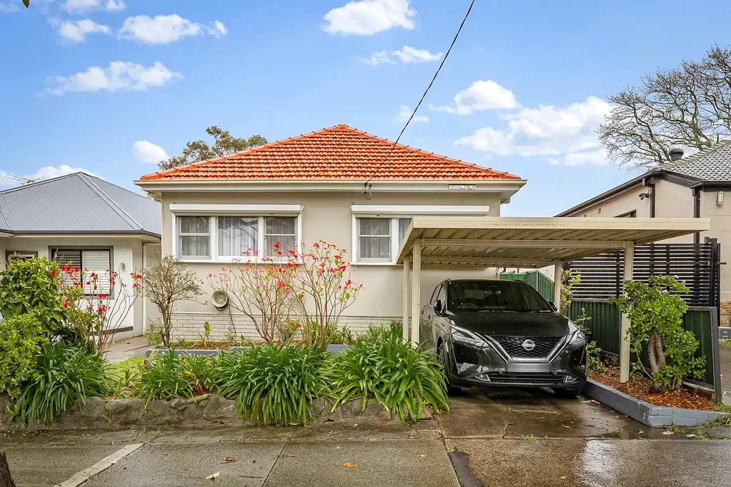 Lakemba 3બેડરૂમ Charming family home which has been modernised throughout