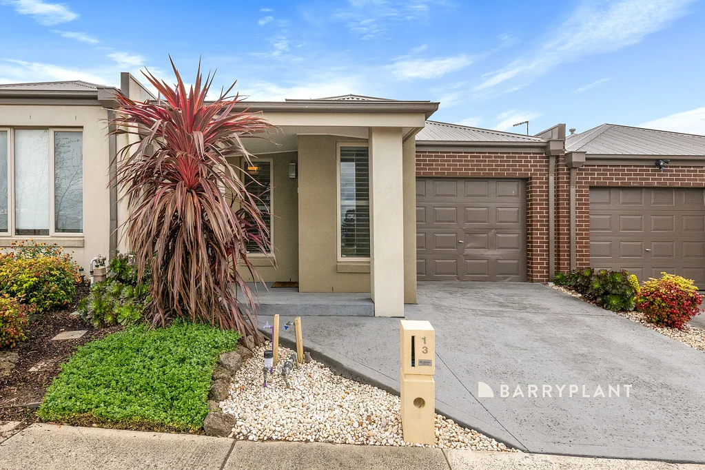 13 Havana Parade, Pakenham, VIC 3810