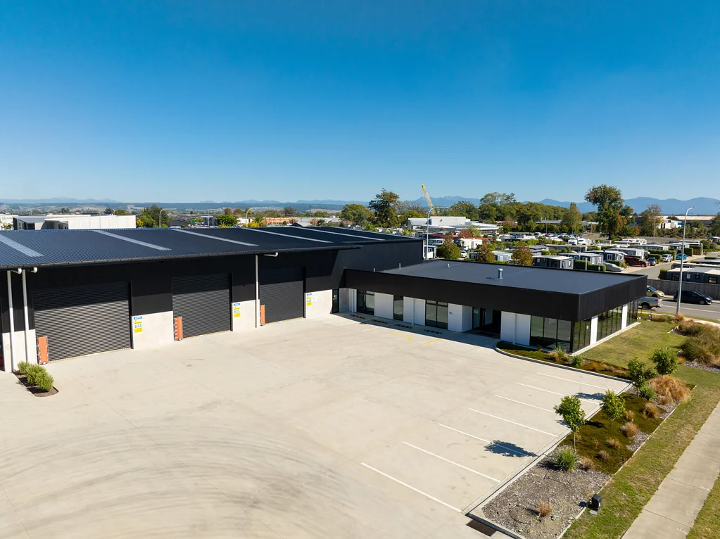 Richmond High-Stud Warehouse + Yard | Richmond