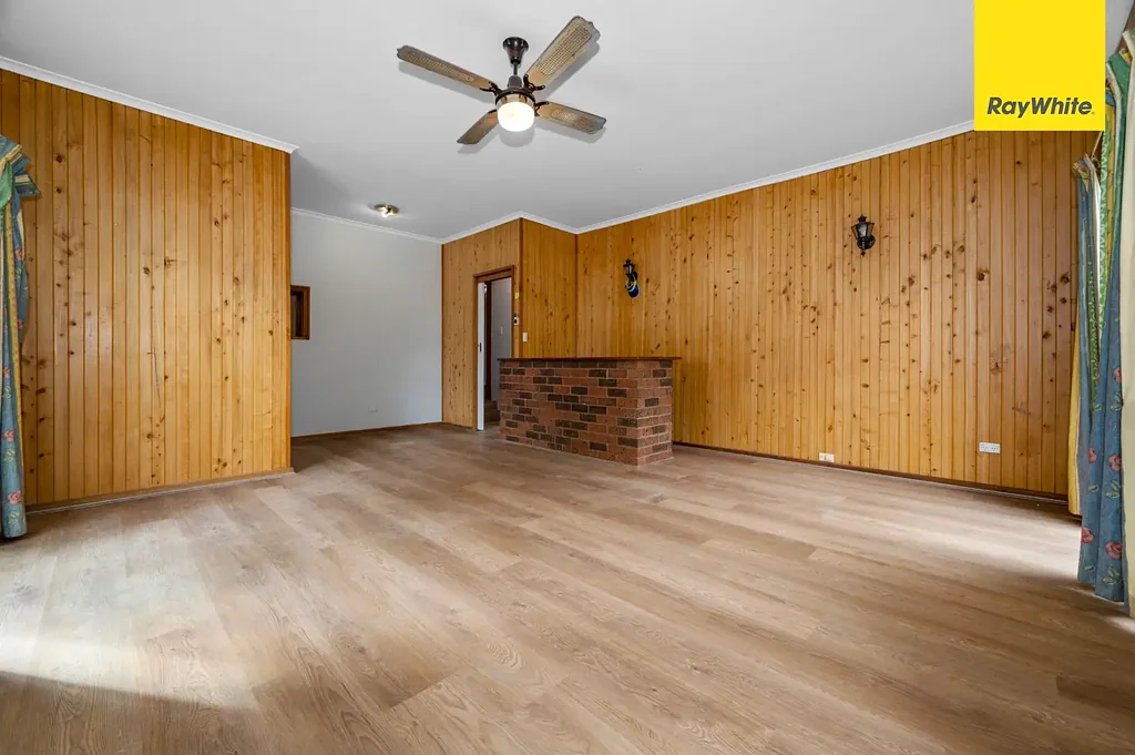 12 Lawson Road, Melton South, VIC 3338