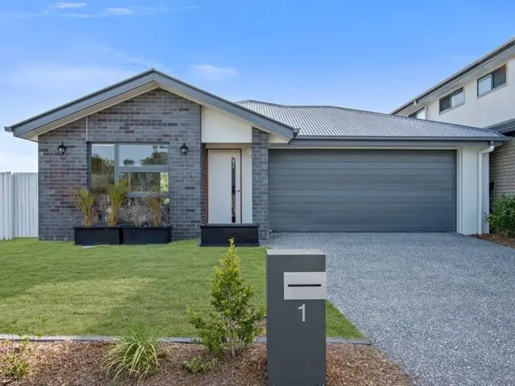 Mango Hill 4 Bedroom Immaculately Presented Family Home in Tranquil Mango Hill
