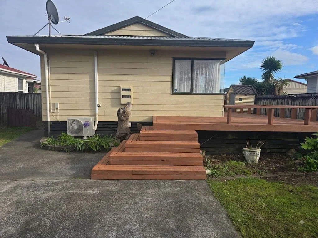 Three bedroom house with one bathroom Kelston