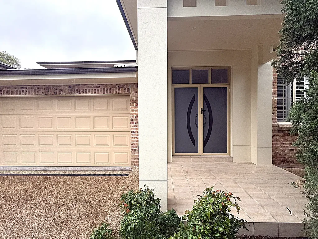 3 Bed Townhouse - LEMON TREE PASASGE