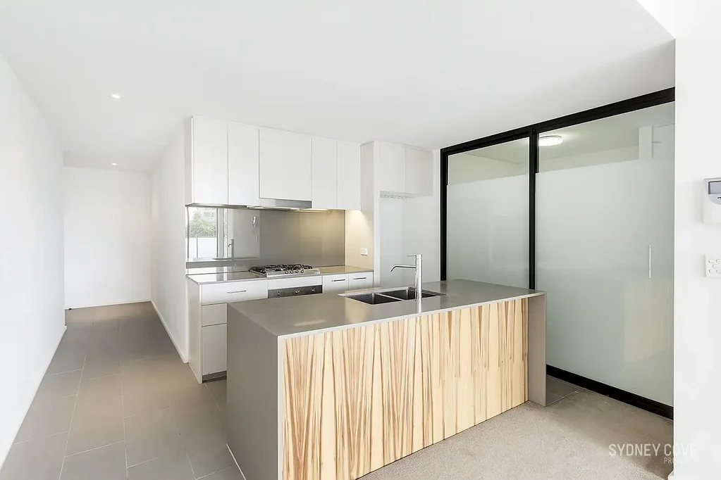ONE BEDROOM + EXTRA LARGE ENCLOSED STUDY | Unfurnished