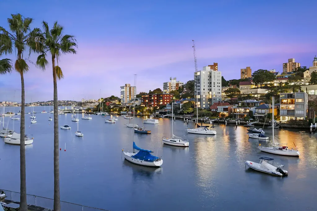 North Sydney 2침실 Absolute Waterfront Living with Everything at Your Doorstep