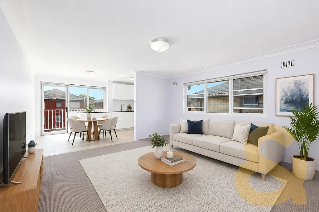 Modern 2-bedroom top floor apartment