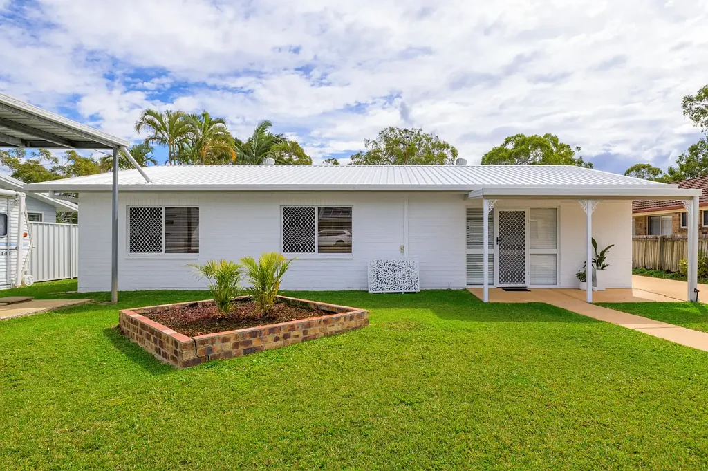 Tin Can Bay 3Zimmer 🏡Freshly Renovated Coastal Charm - this one's a gem!