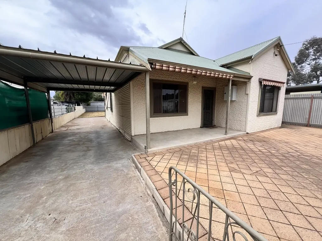 Broken Hill 3房  Selling Furnished