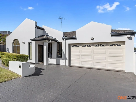Alfords Point 3 Bedroom STYLISH RARE OFFERING