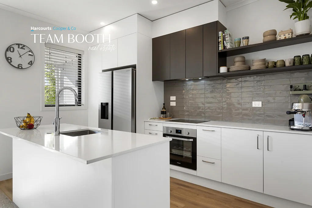 8/1 Genevieve Lane, Hobsonville, Waitakere City, Auckland