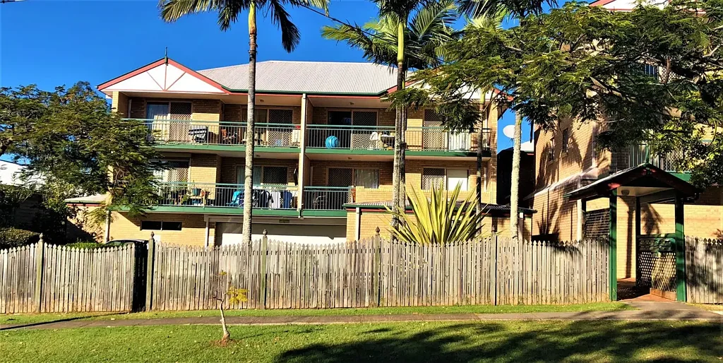 Tranquil Retreat in Lutwyche: Experience Serenity and Convenience in this Charming Property