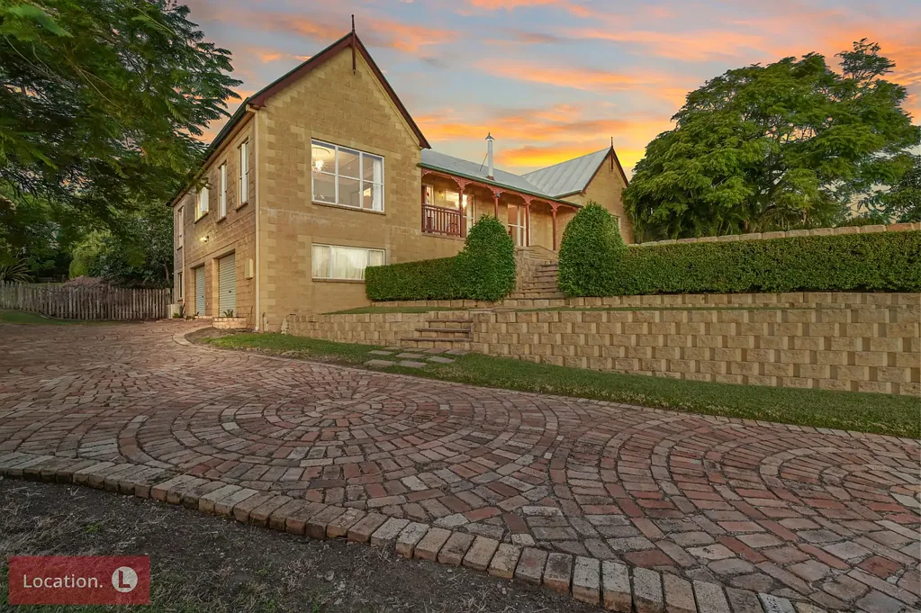 16 Finemore Crescent, Qunaba, QLD 4670