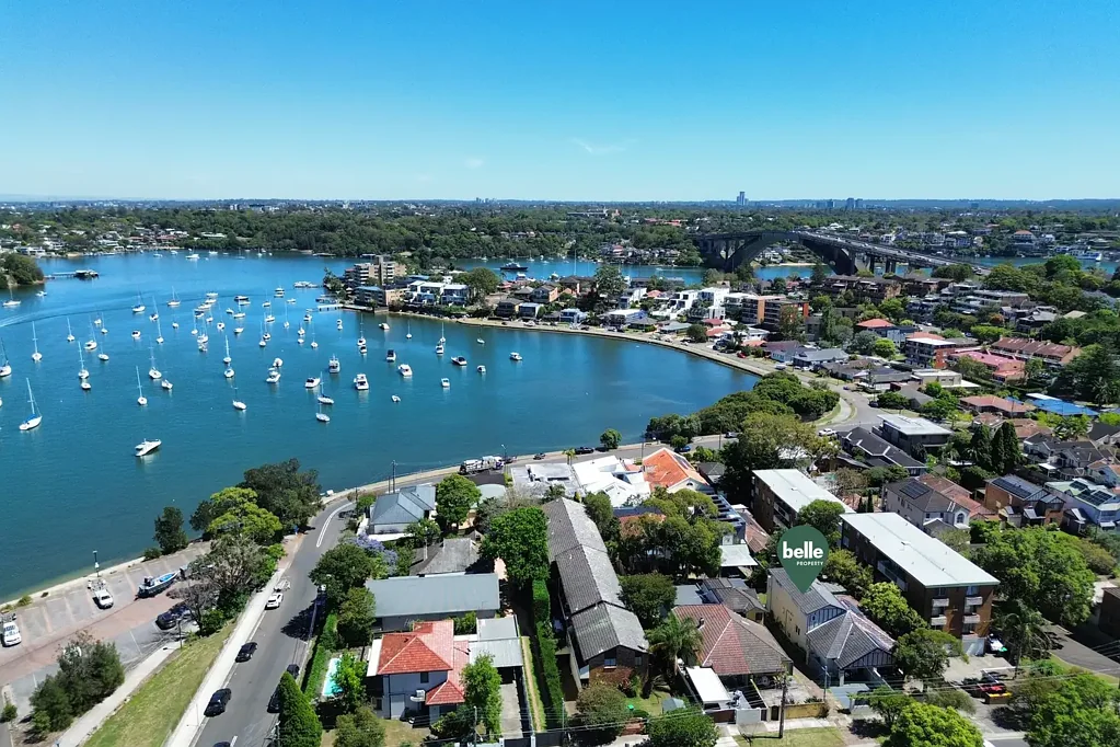 Drummoyne 4Kwarto A Santuary of Space, Style And Convenience