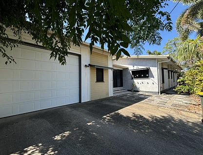 25 Collinson Street, Westcourt, Cairns, 4 कमरे, 3 बाथरूम, House