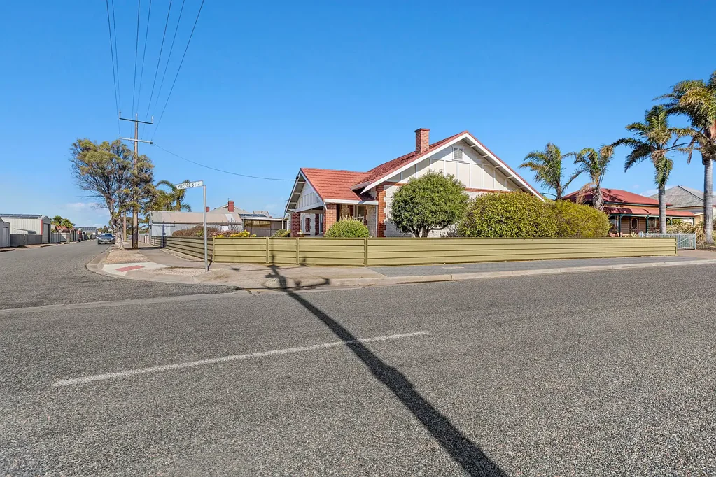 2 Preece Street, Tumby Bay, SA 5605