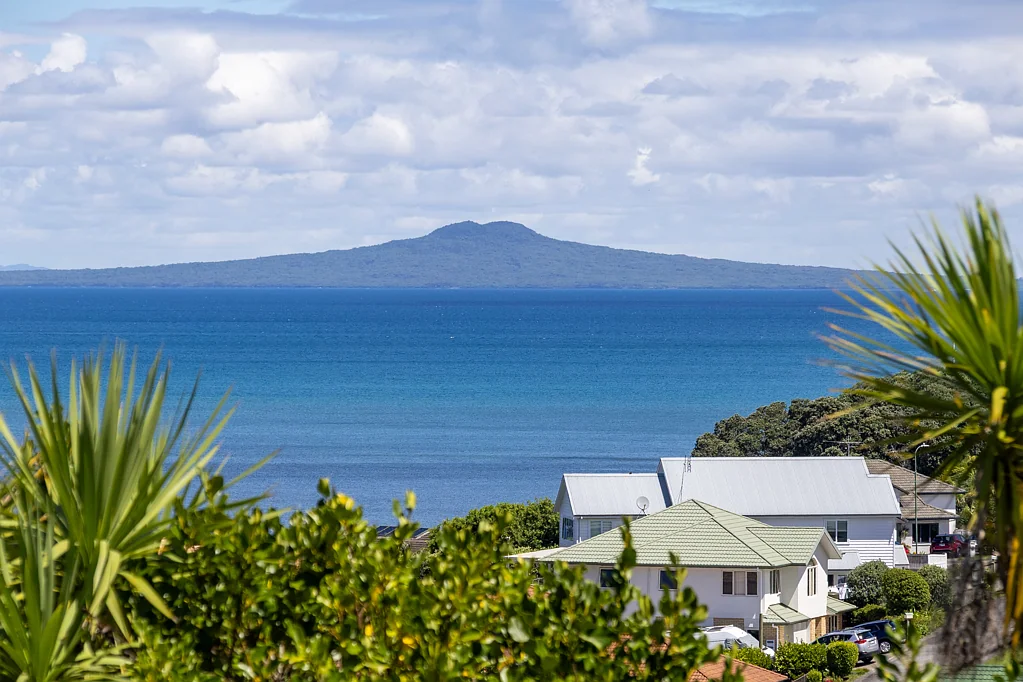 15 Kotanui Avenue, Army Bay, Rodney, Auckland