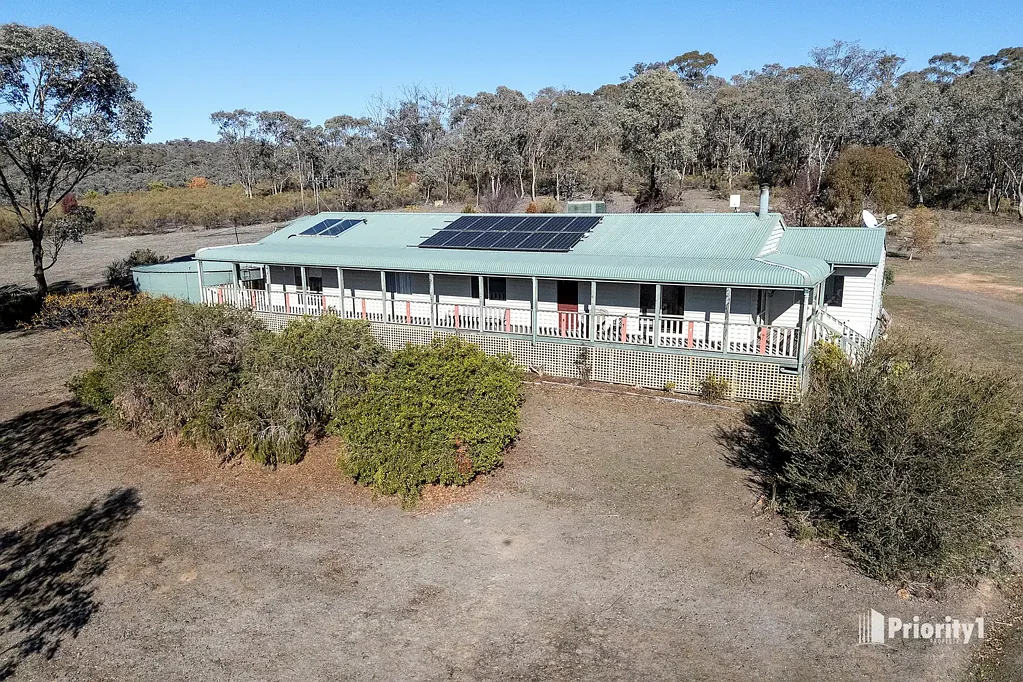 Heathcote 5部屋 IDYLLIC COUNTRY ESCAPE WITH ACREAGE & STUNNING VIEWS