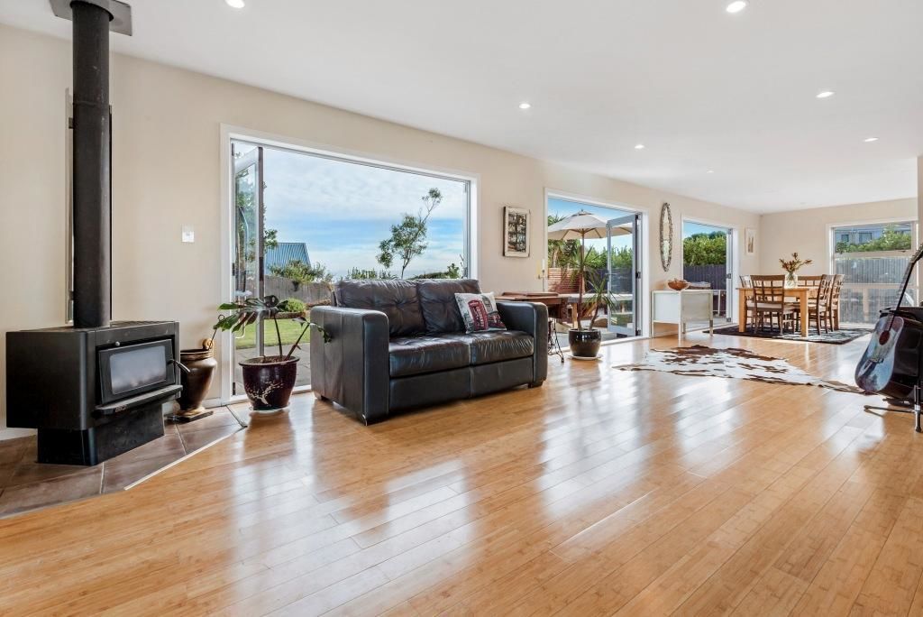 25 Beresford Avenue, Surfdale, Auckland, 3 ਕਮਰੇ, 2 ਬਾਥਰੂਮ