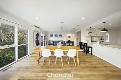 50 Moores Road, Monbulk, VIC 3793, 4 slaapkamers, 1 badkamers, House