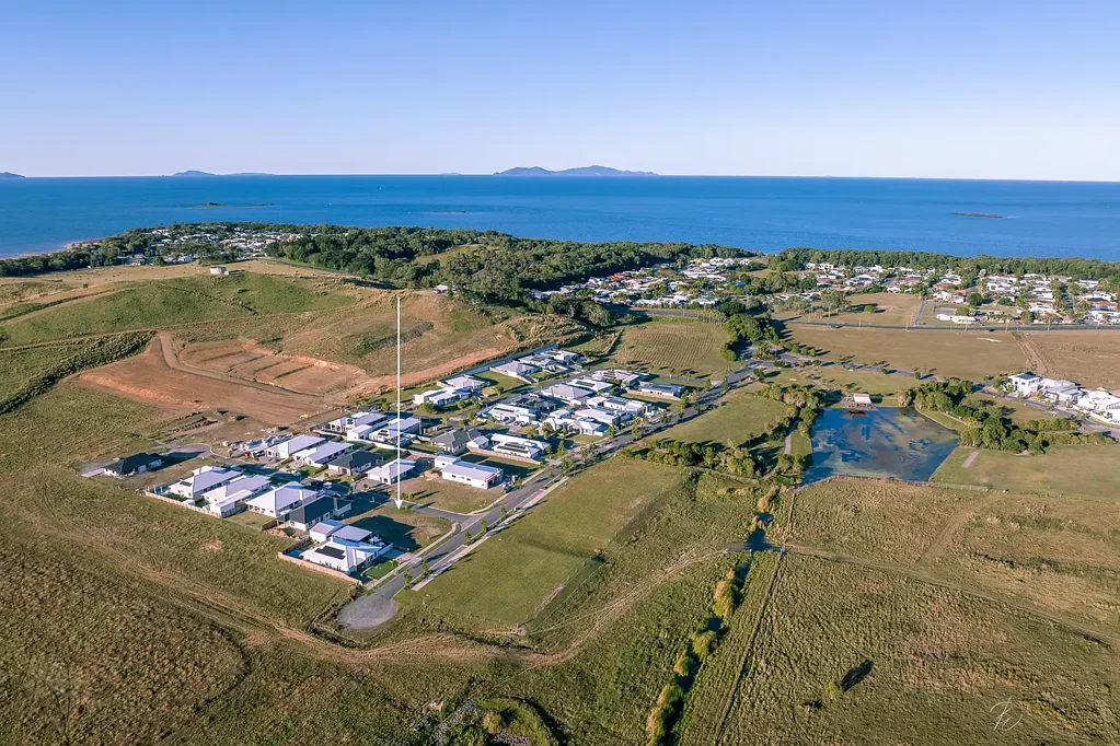 Shoal Point  Dual Street Access | Beachside estate | Ready to build on