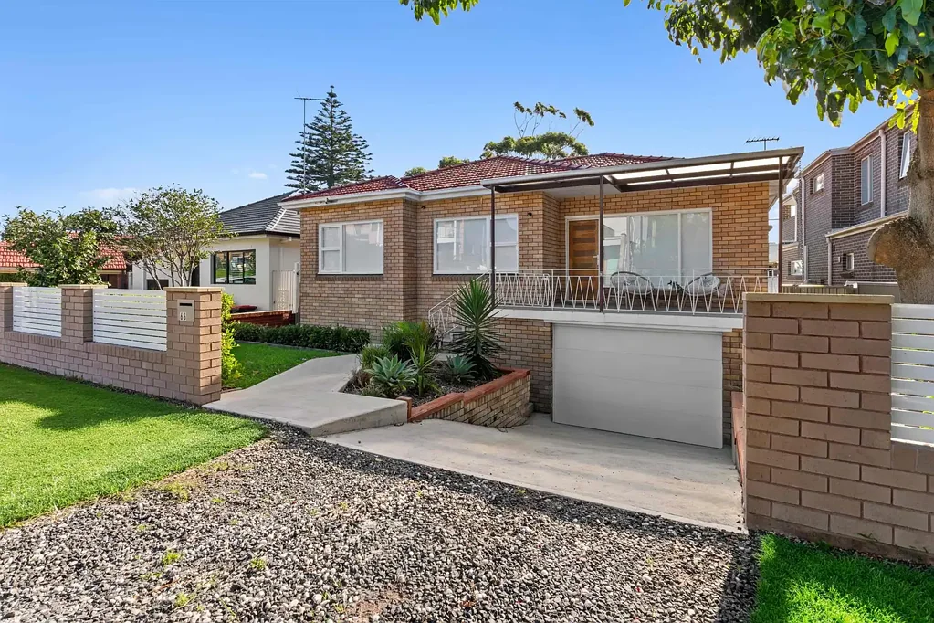 Matraville 3Zimmer RENOVATED FAMILY HOME  WITH EXPANSIVE BACKYARD