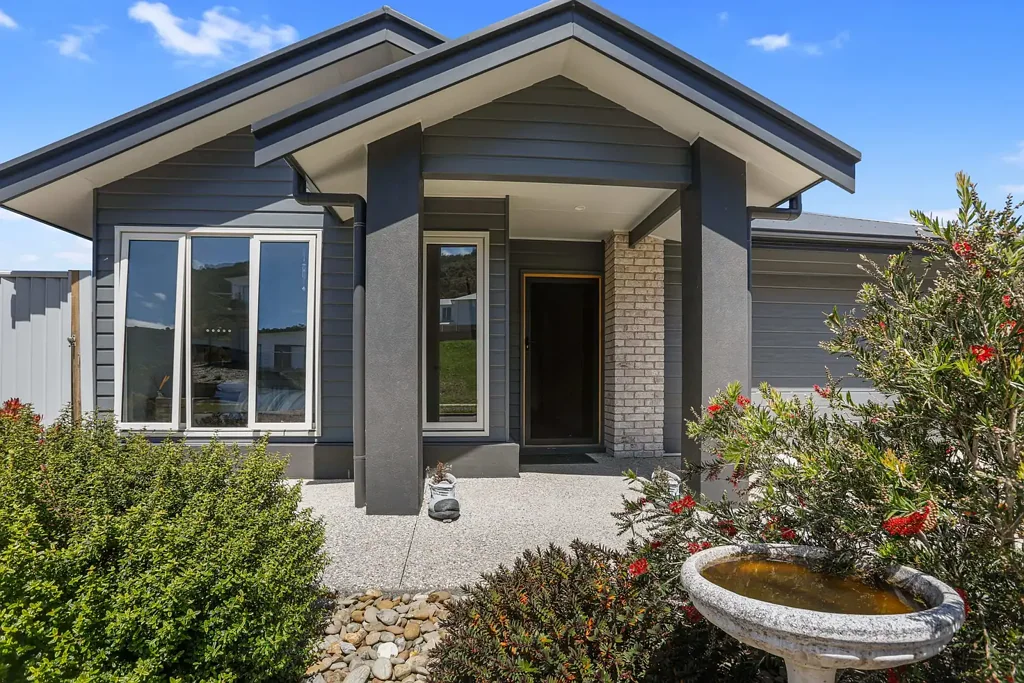 Apollo Bay 4房  The Ultimate Low-Maintenance Coastal Home - Simply Move In and Enjoy!!