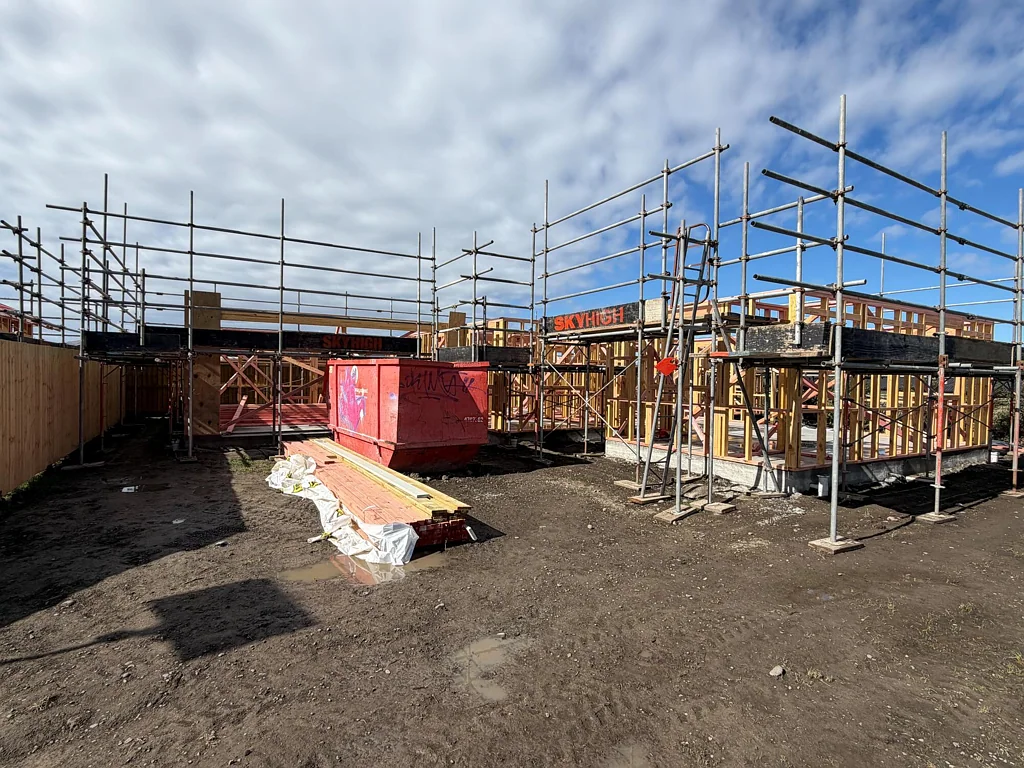 Halswell 4Zimmer Construction Underway - Move In This November!