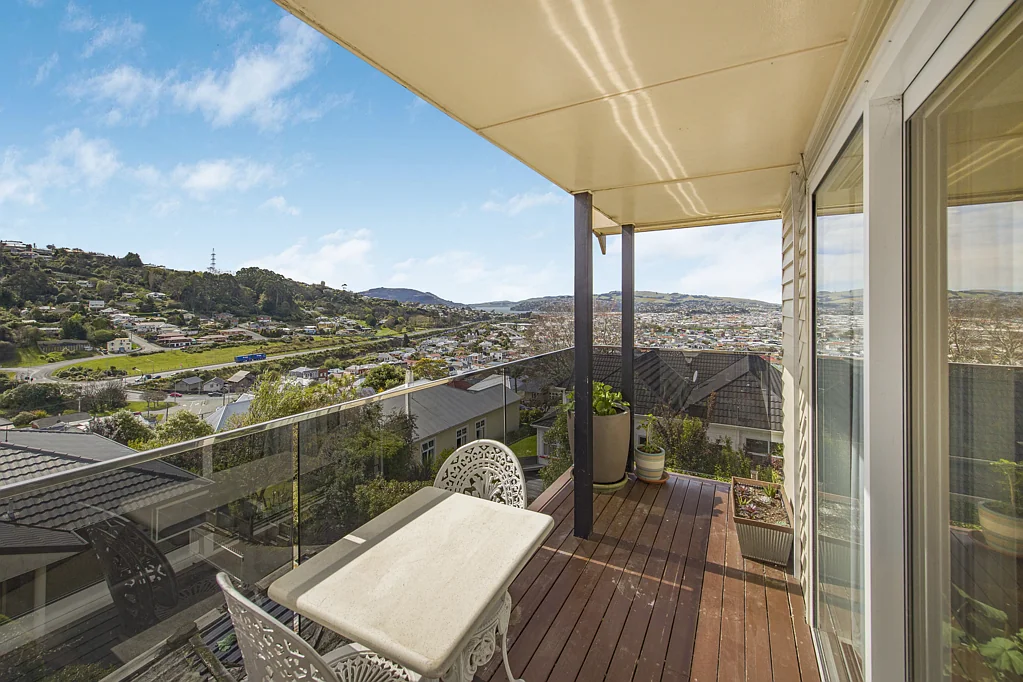 Caversham 3房  Welcome to Your Elevated Urban Retreat