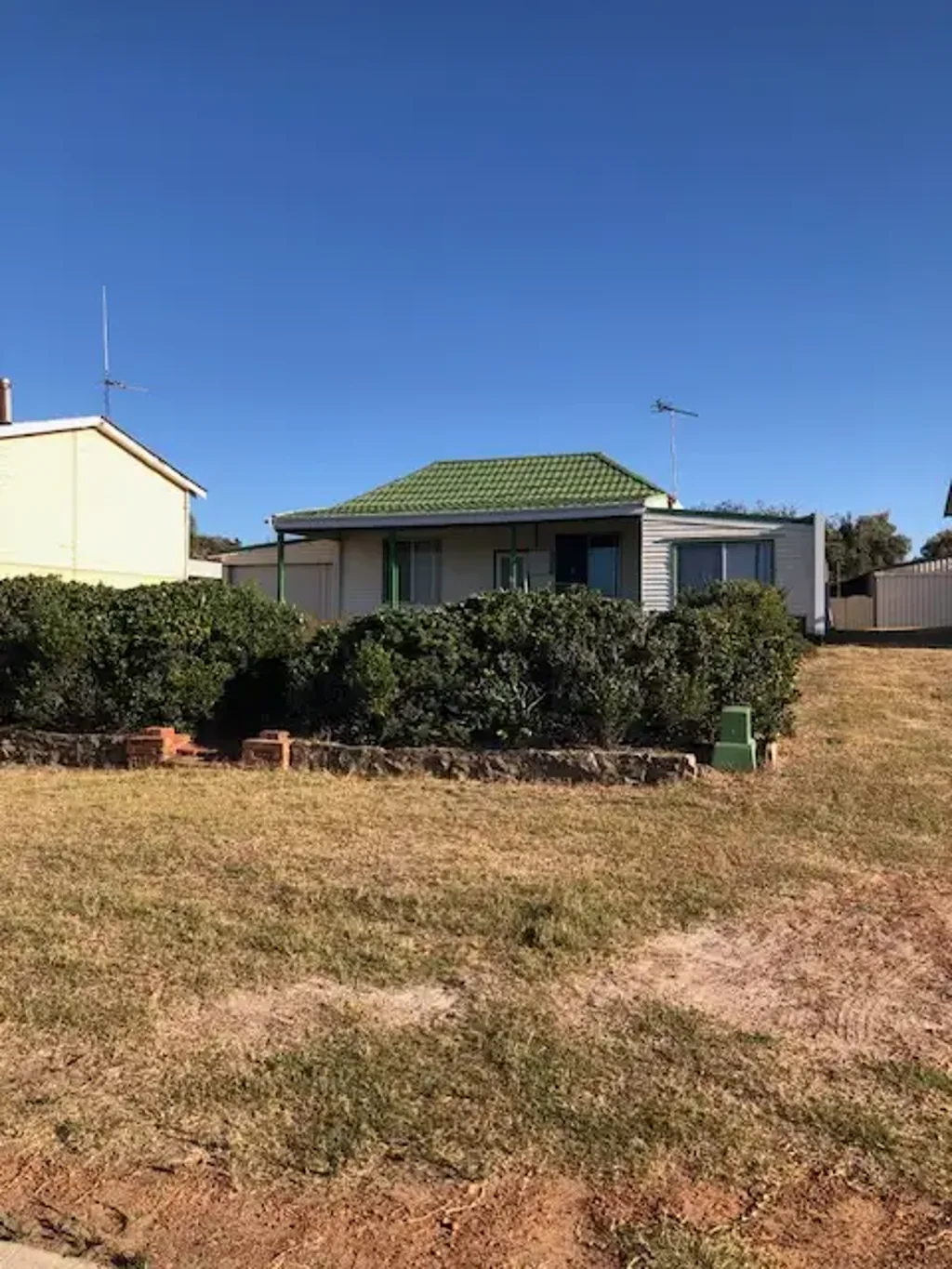 Cozy 2-Bedroom Retreat - Break Lease