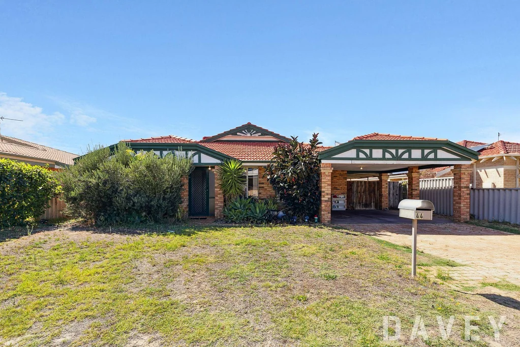 Marangaroo 4 Bedroom Peaceful and Practical Family Living!