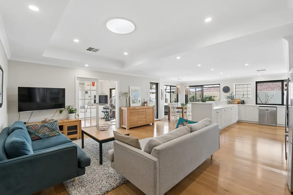 Duncraig 5ਬੈੱਡਰੂਮ Space for every stage of family life