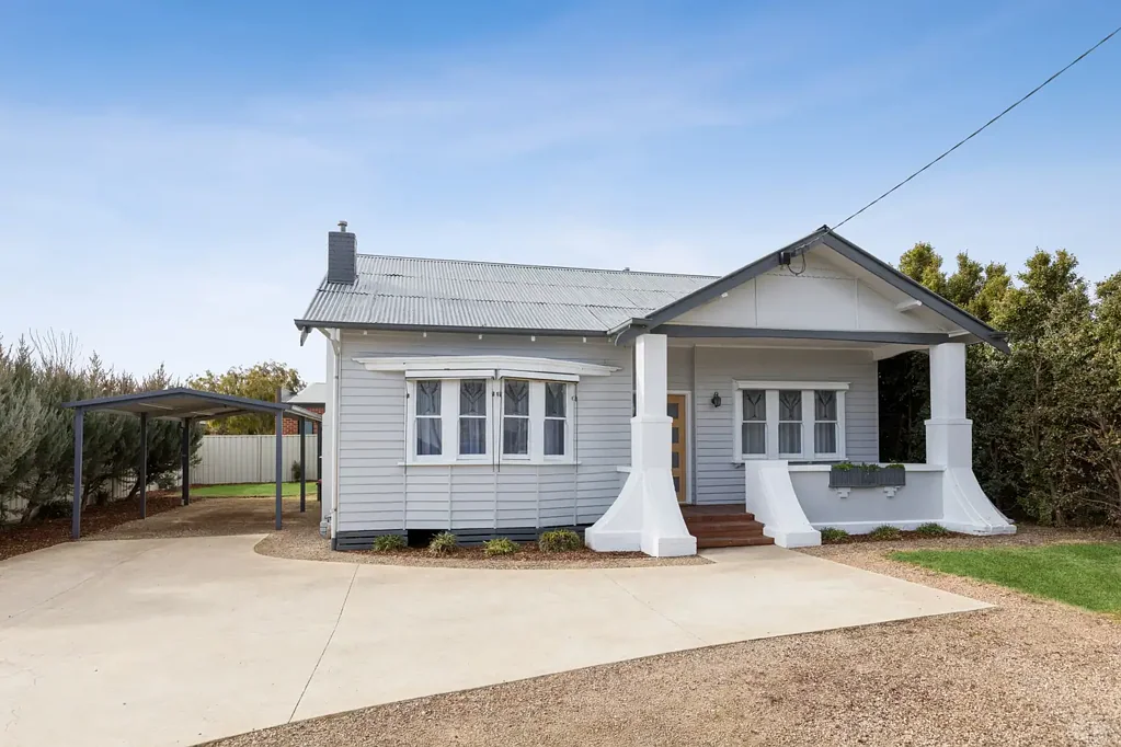 Epsom 3房  Modern Home with Family Appeal