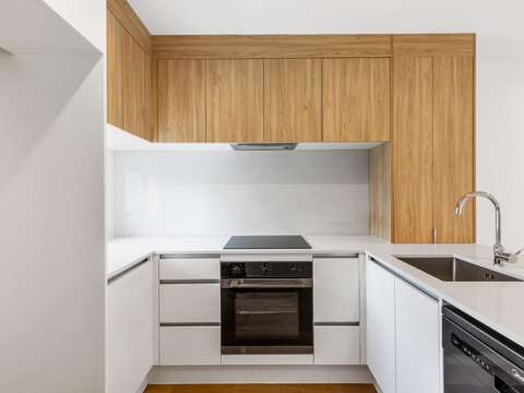 Brand New townhouse in Glen Eden / Oratia