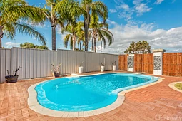 2 Tropea Place, Secret Harbour