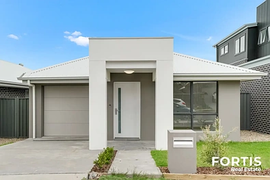 5 Peartree Circuit, Werrington, NSW 2747, 4房, 2浴, House