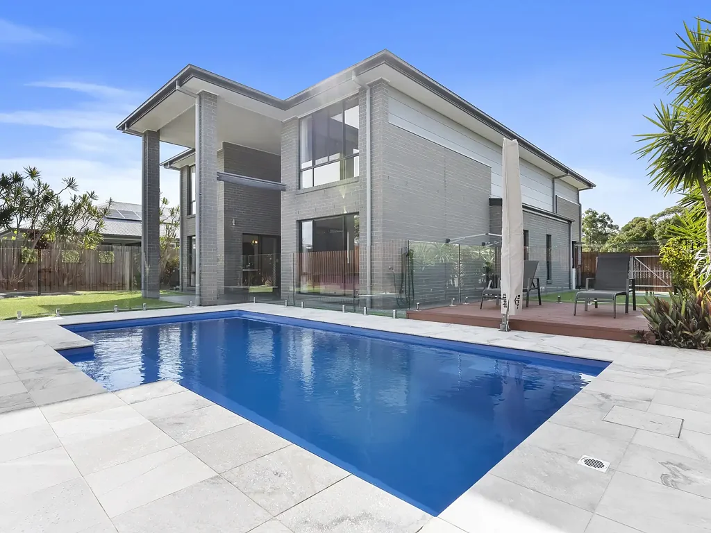 Cooroy 5 Bedroom Peaceful Cul-De-Sac Living!
