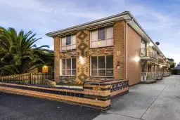 8/97 Melbourne Road, Williamstown