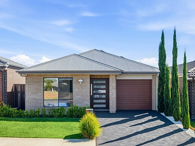11 Long Reef Circuit, Gregory Hills, NSW 2557, 4 Bedrooms, 2 Bathrooms, House