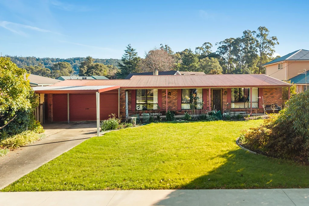 Spreyton 3침실 Family Comfort, Modern Updates & a Lifestyle You'll Love