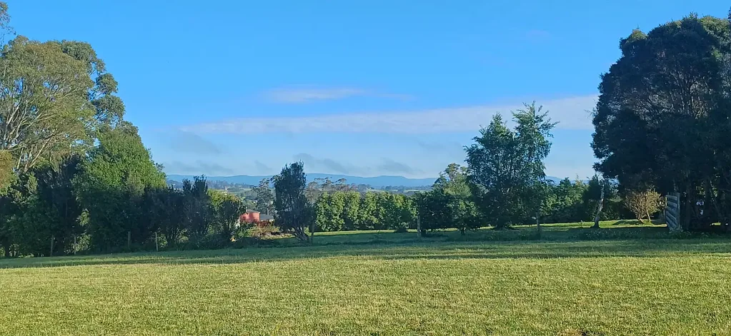 Warragul  Only 3 Lots remaining. Hill-top location.  Great views. Quiet & private. Titled. Services connected: Power, Water, Sewer, NBN & Gas. Town Centre 2km