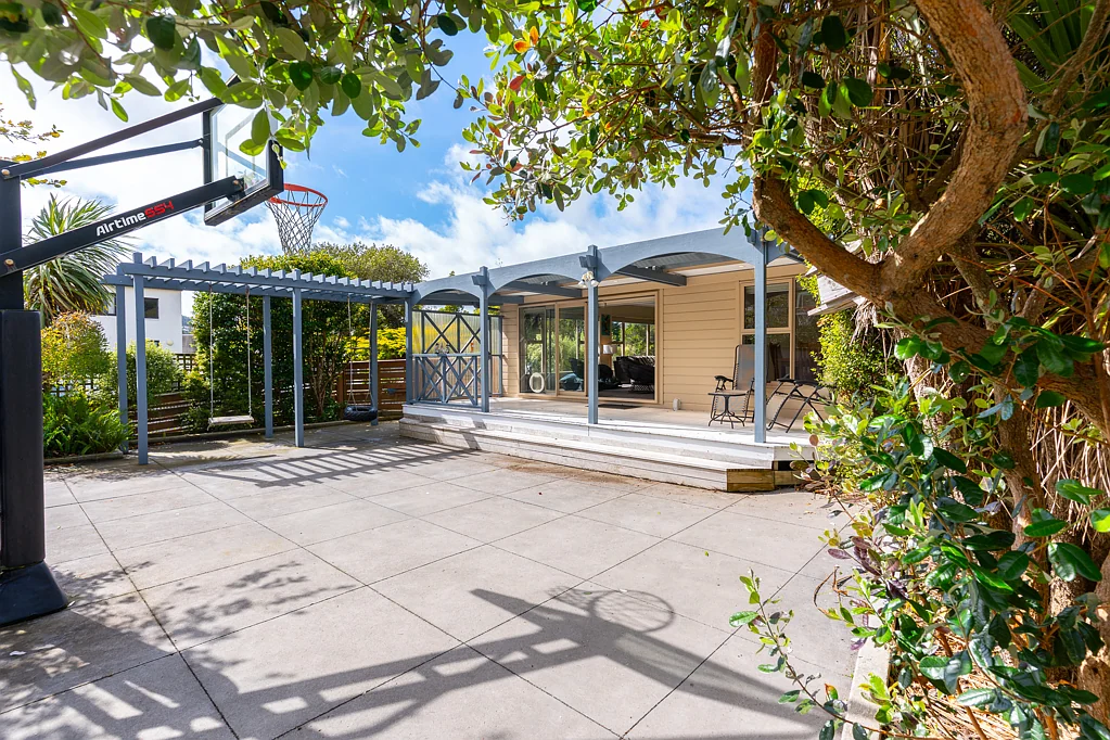 110A Main Road, Tawa, Wellington