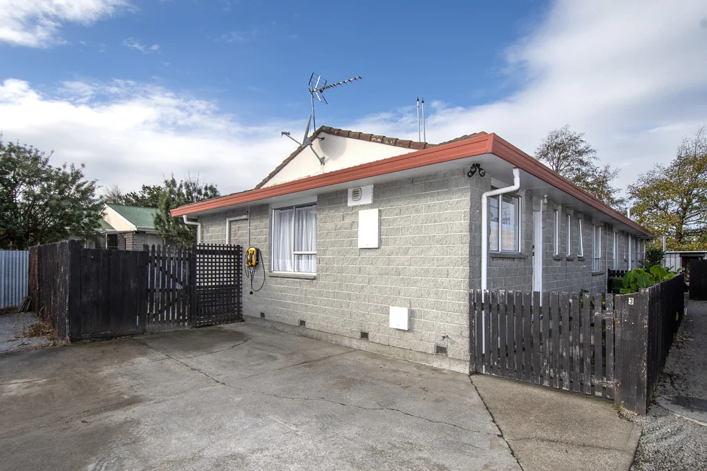 Woolston 3Zimmer Heading North - Must Sell!