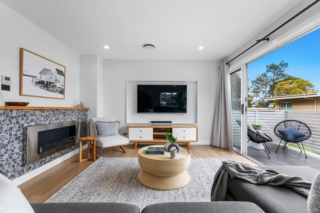 Mount Hutton 3ਬੈੱਡਰੂਮ Three-Level Townhouse with Designer Style & Ultimate Convenience